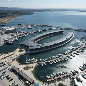 מלון Crowne Plaza - Tuzla Viaport Marina By Ihg